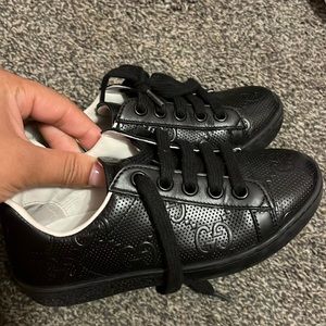 COPY - Authentic Gucci toddler black shoe size 28